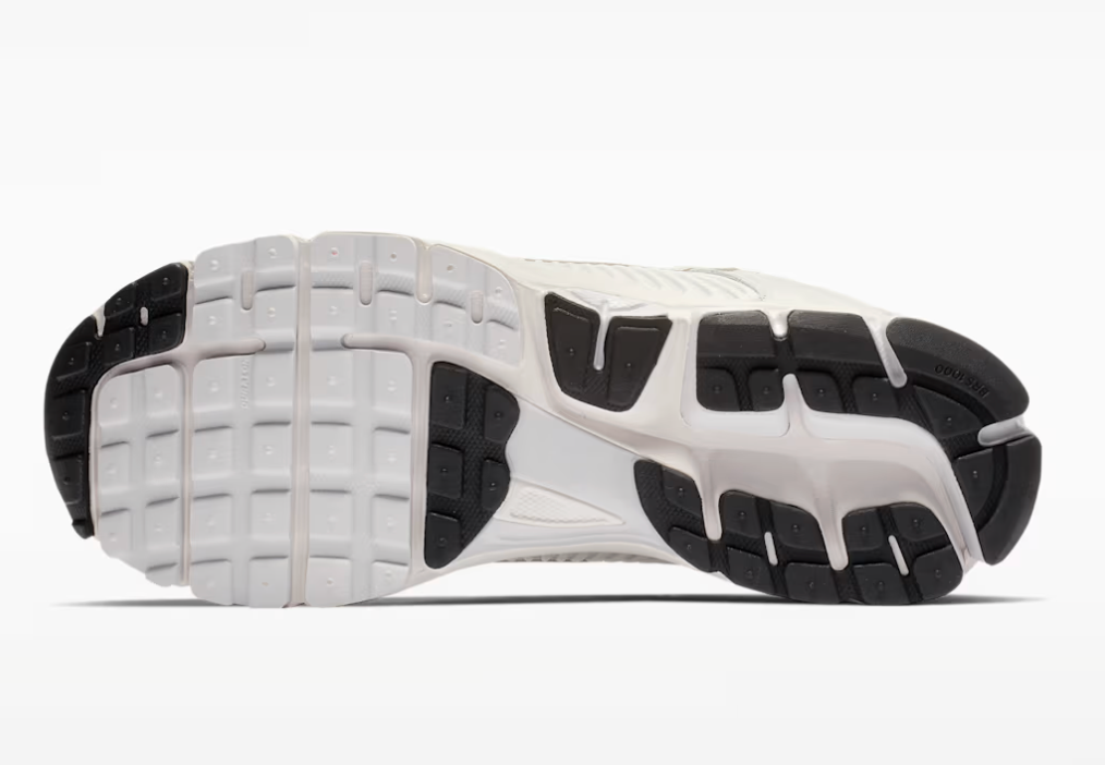 Nike Zoom Vomero 5 'Triple White'